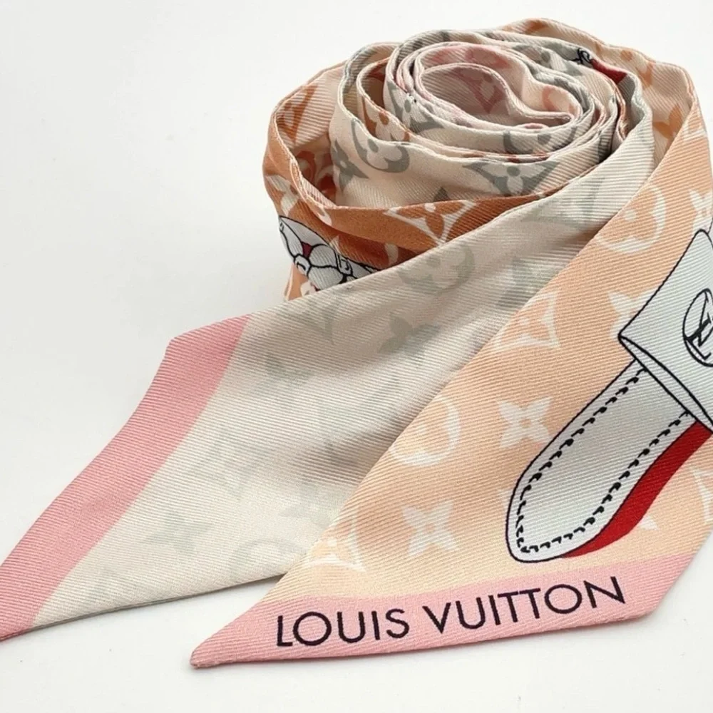 Auth Louis Vuitton Monogram BB Rising Confidential Silk Scarf